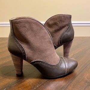 Sundance Hampstead Oxford Boot Size 8 1/2 Brown